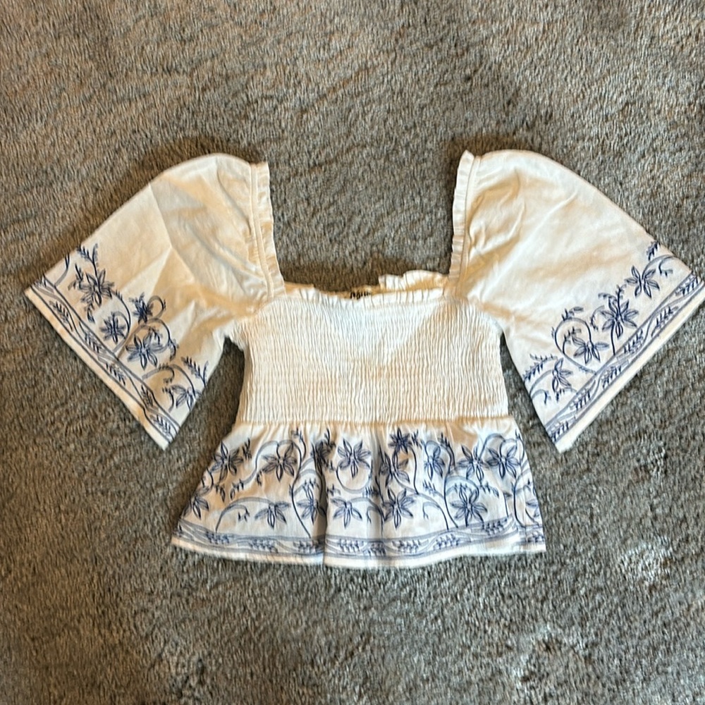 Small but fits small